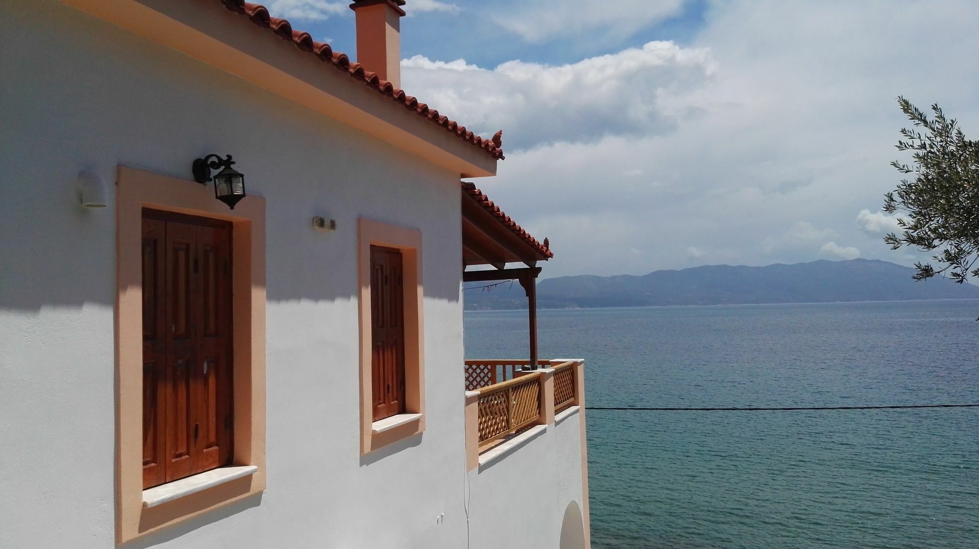 Nereides Seaside Apartments Marathokampos Exterior photo